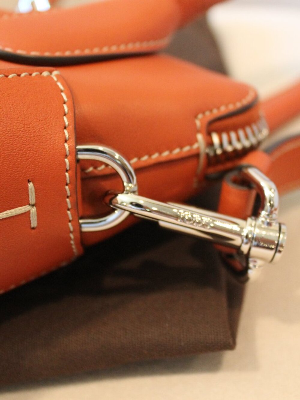 Tod's Di Swing small bag in EUC - Picture 9 of 14